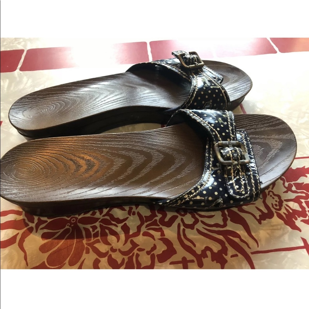 DR. SCHOLLS Feel Crazy Good Sz 10 Polka Dot slides